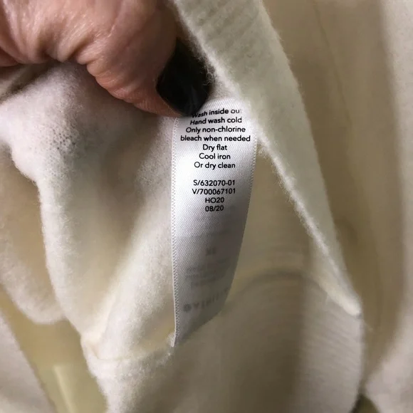 Athleta Hawthorne Crewneck Sweater Long Sleeve Cream Size XS Merino Wool 632070 - Picture 8 of 9